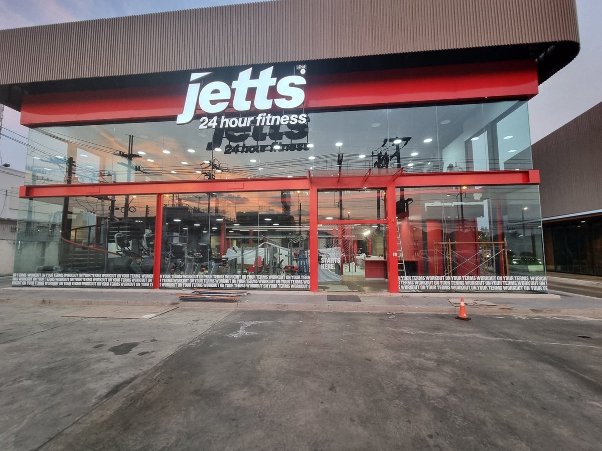 ป้ายฟิตเนส ตกแต่งยิม สปอร์ตคลับ ดีไซน์ทันสมัย พิมพ์คมชัด เหมาะสำหรับสปอร์ตคลับและศูนย์ออกกำลังกาย