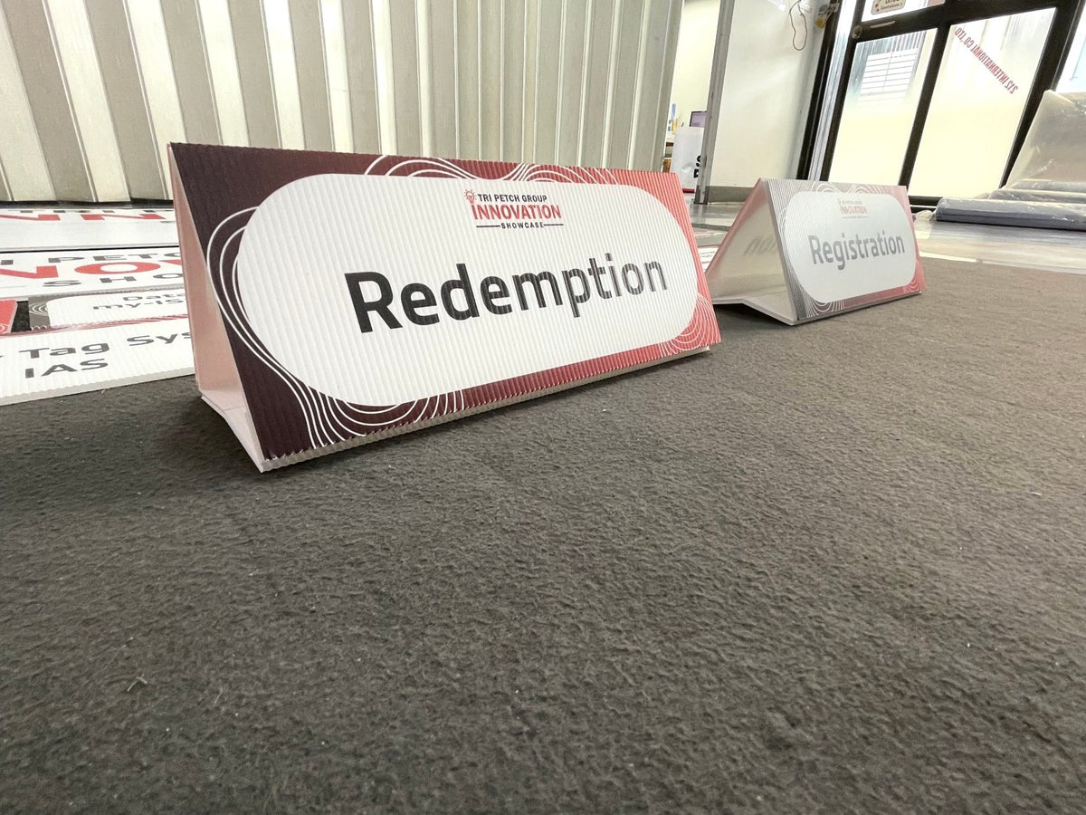 เต้นท์การ์ด สแตนดี้ตั้งโต๊ะ ป้ายตั้งฟิวเจอร์บอร์ด และป้ายสามเหลี่ยมตั้งโต๊ะ พิมพ์คมชัด เหมาะสำหรับเมนู โปรโมชั่น และป้ายโฆษณา