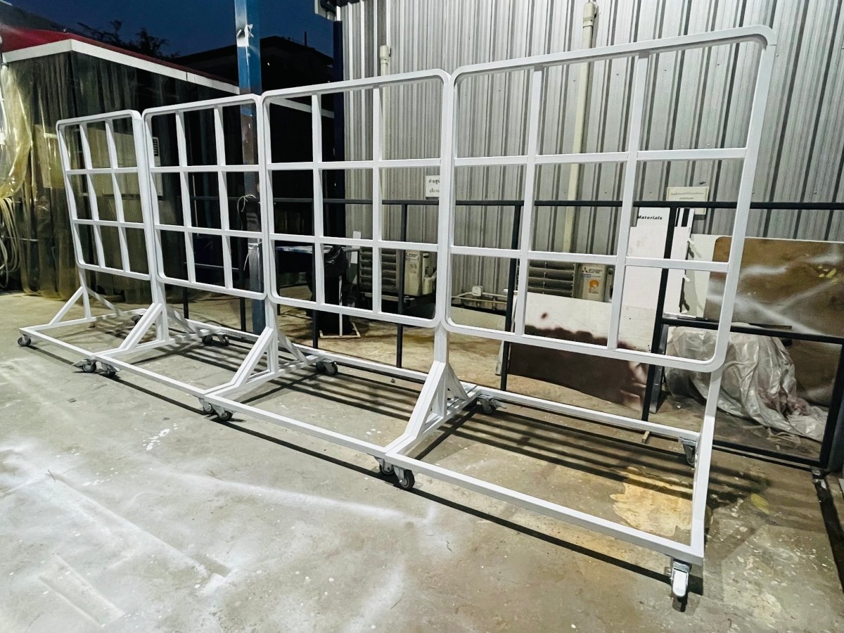 ป้ายล้อเลื่อน ป้ายตั้งมีล้อลาก และที่กั้นจอดรถ เคลื่อนย้ายสะดวก แข็งแรง ทนทาน เหมาะสำหรับงานจราจร ความปลอดภัย และป้ายเตือน