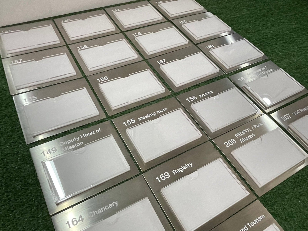 ป้ายโรงแรม ดีไซน์หรูหรา แข็งแรง ทนทาน เหมาะสำหรับโรงแรม รีสอร์ท และธุรกิจท่องเที่ยว