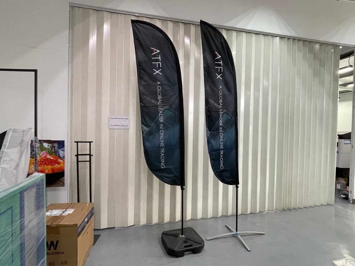 ธงชายหาด ธงปีกนก Beach Flag พิมพ์สีสดคมชัด โครงสร้างแข็งแรง เหมาะสำหรับงานอีเวนต์ โปรโมชัน และสื่อโฆษณาหน้าร้าน