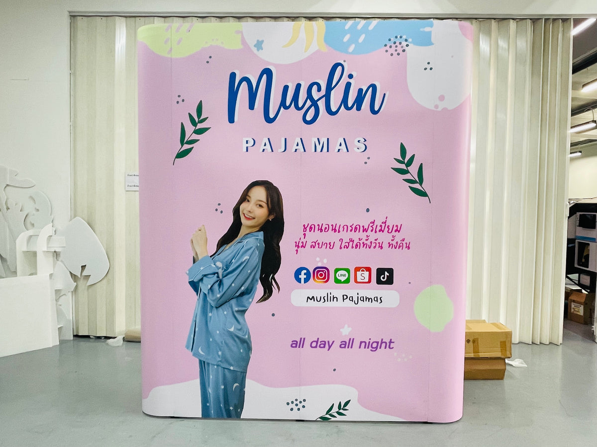 Backdrop แบคดรอปสำเร็จรูป พิมพ์คมชัด ติดตั้งง่าย เหมาะสำหรับงานอีเวนต์ นิทรรศการ และงานโปรโมชัน