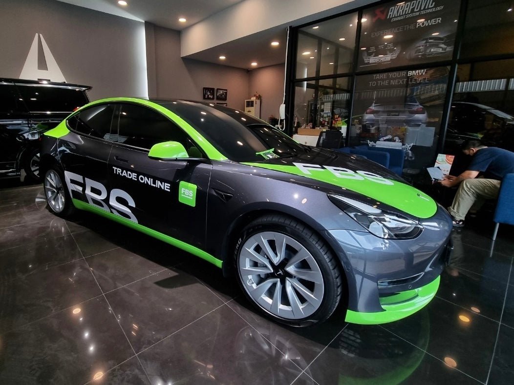 สติ๊กเกอร์แต่งรถ EV - Octopus Media Solutions รับทำสติ๊กเกอร์ สติ๊กเกอร์ติดรถ สติ๊กเกอร์ไดคัท สติ๊กเกอร์