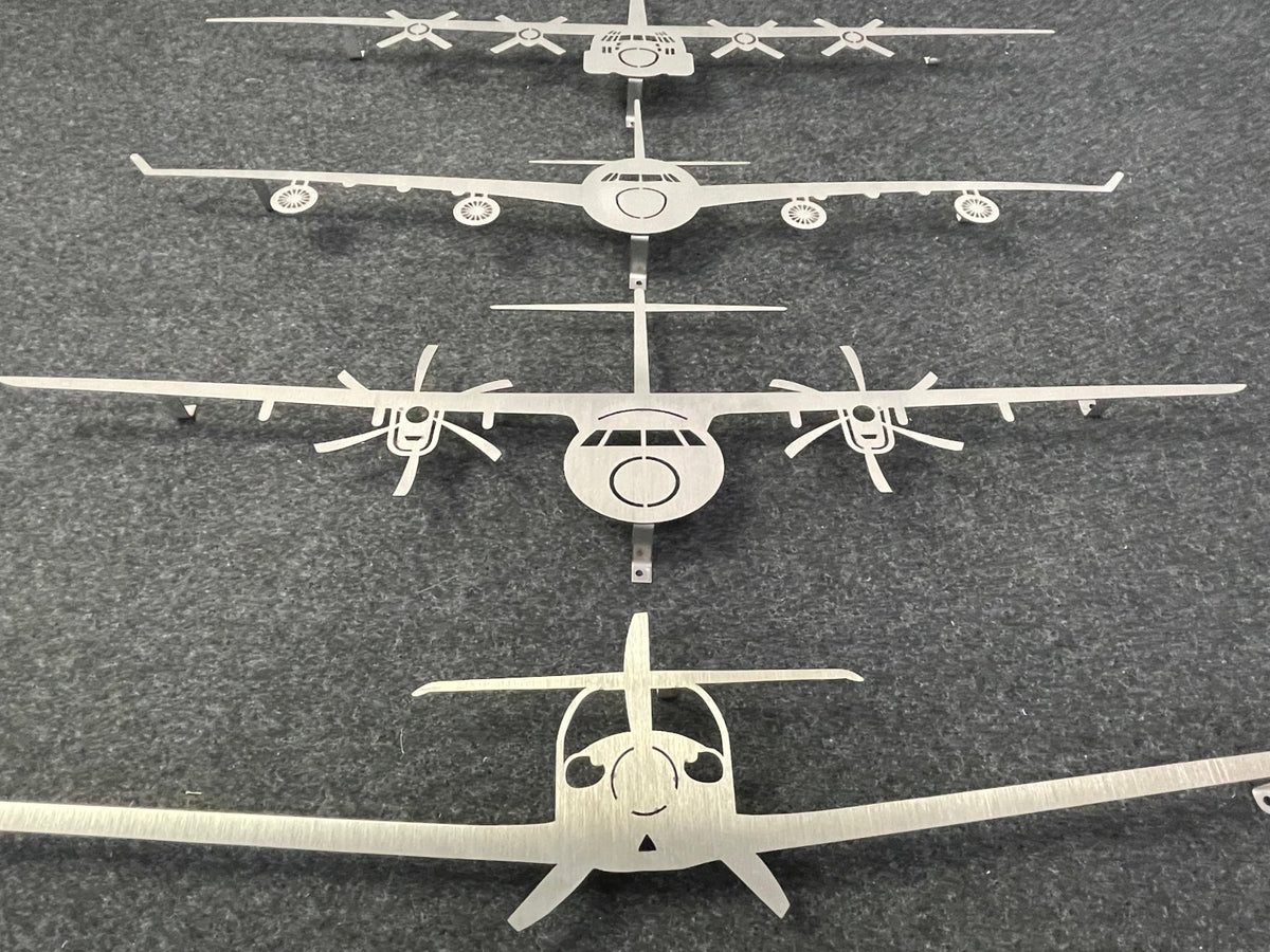 ป้ายโลหะฉลุเลเซอร์ และป้ายเหล็กฉลุเลเซอร์ ตัดคมชัด ดีไซน์สวยงาม ทนทาน เหมาะสำหรับป้ายบริษัท ร้านค้า และงานตกแต่ง