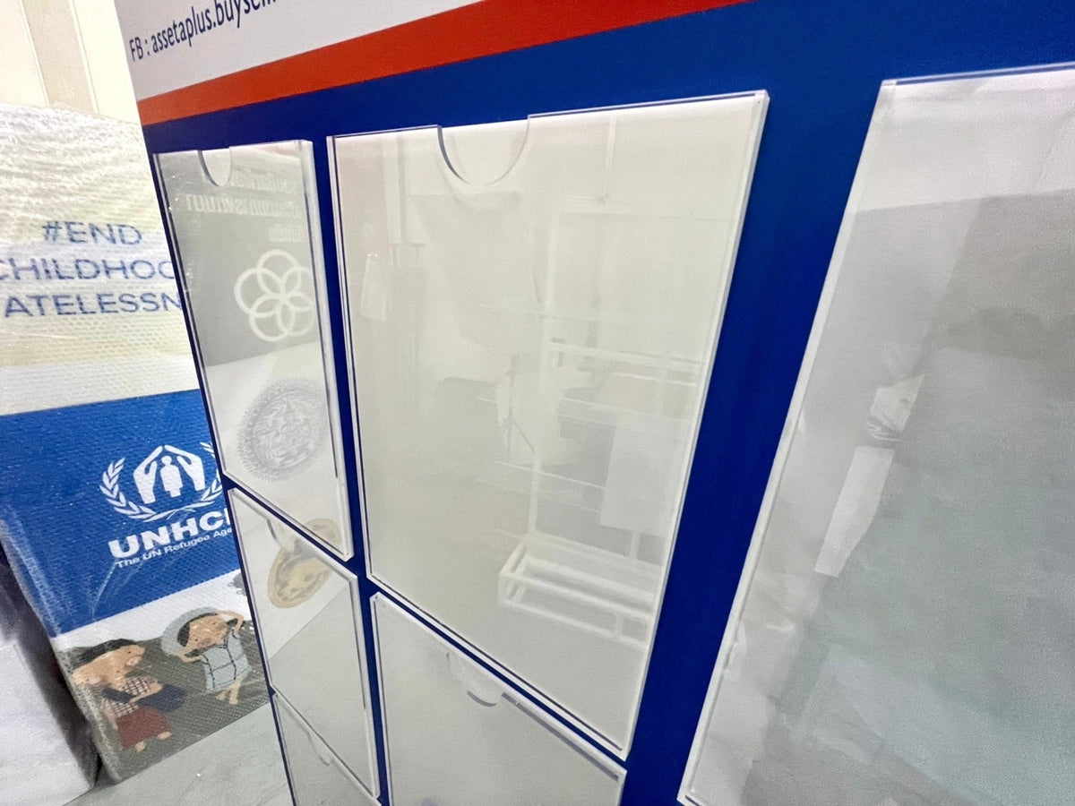 กรอบอะคริลิคสอดเอกสาร โปร่งใส แข็งแรง ใช้งานง่าย เหมาะสำหรับสำนักงาน โรงแรม และอาคารพาณิชย์