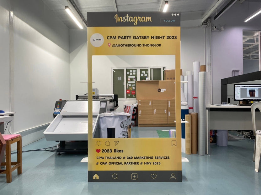 กรอบป้าย Instagram และ Facebook ดีไซน์เหมือนหน้าฟีดโซเชียล เหมาะสำหรับงานอีเวนต์ งานถ่ายภาพ และกิจกรรมโปรโมชัน