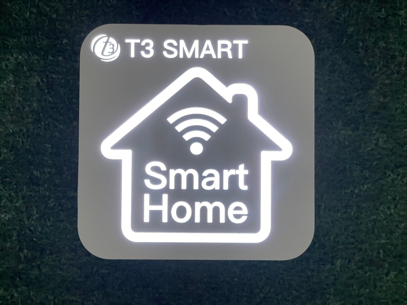 ป้ายกล่องไฟฉลุหน้า แสงไฟสวยโดดเด่น ดีไซน์พิเศษ เหมาะสำหรับป้ายร้านค้าและงานโฆษณา