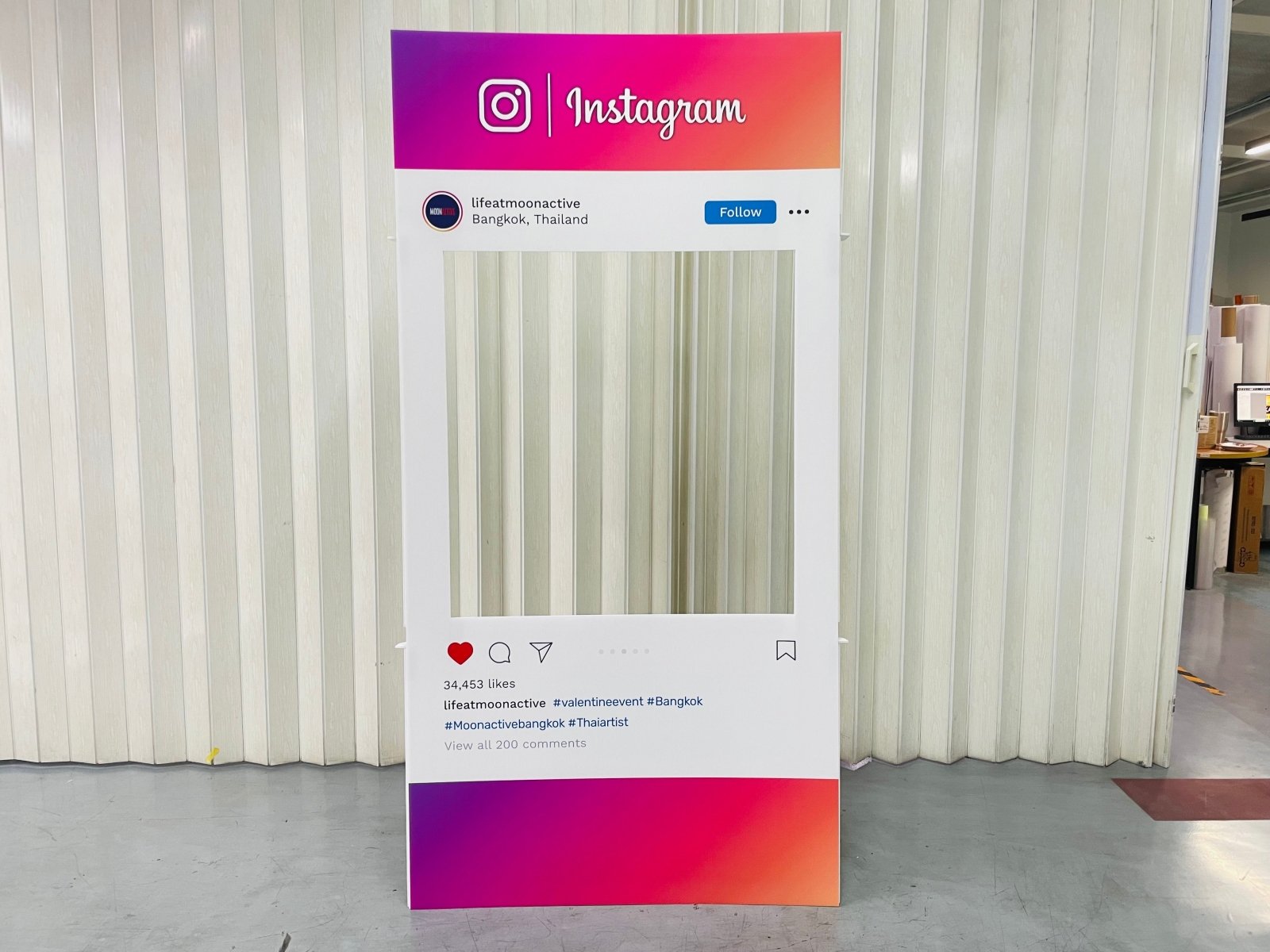กรอบป้าย Instagram และ Facebook ดีไซน์เหมือนหน้าฟีดโซเชียล เหมาะสำหรับงานอีเวนต์ งานถ่ายภาพ และกิจกรรมโปรโมชัน