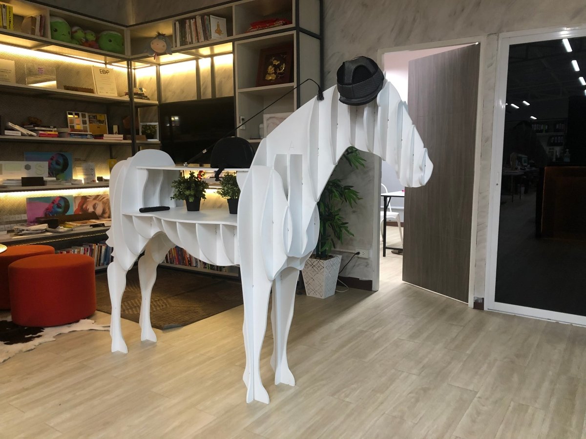 โมเดลม้า พลาสวูดฉลุลาย - Octopus Media Solutions