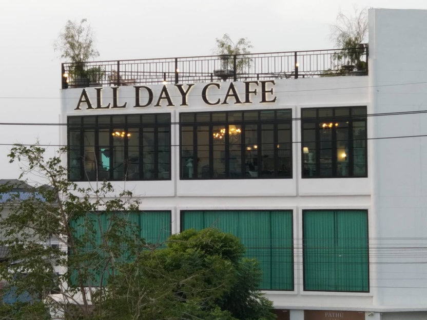 ป้ายอักษรไฟออกหลัง ติดอาคาร แสงหรูหรา โดดเด่น เหมาะสำหรับป้ายบริษัท ร้านค้า และอาคารสำนักงาน