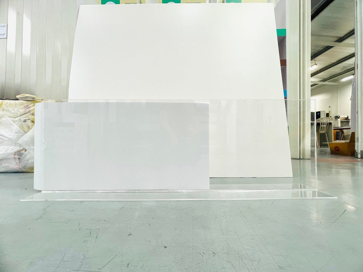 กรอบอะคริลิคสอดเอกสาร โปร่งใส แข็งแรง ใช้งานง่าย เหมาะสำหรับสำนักงาน โรงแรม และอาคารพาณิชย์