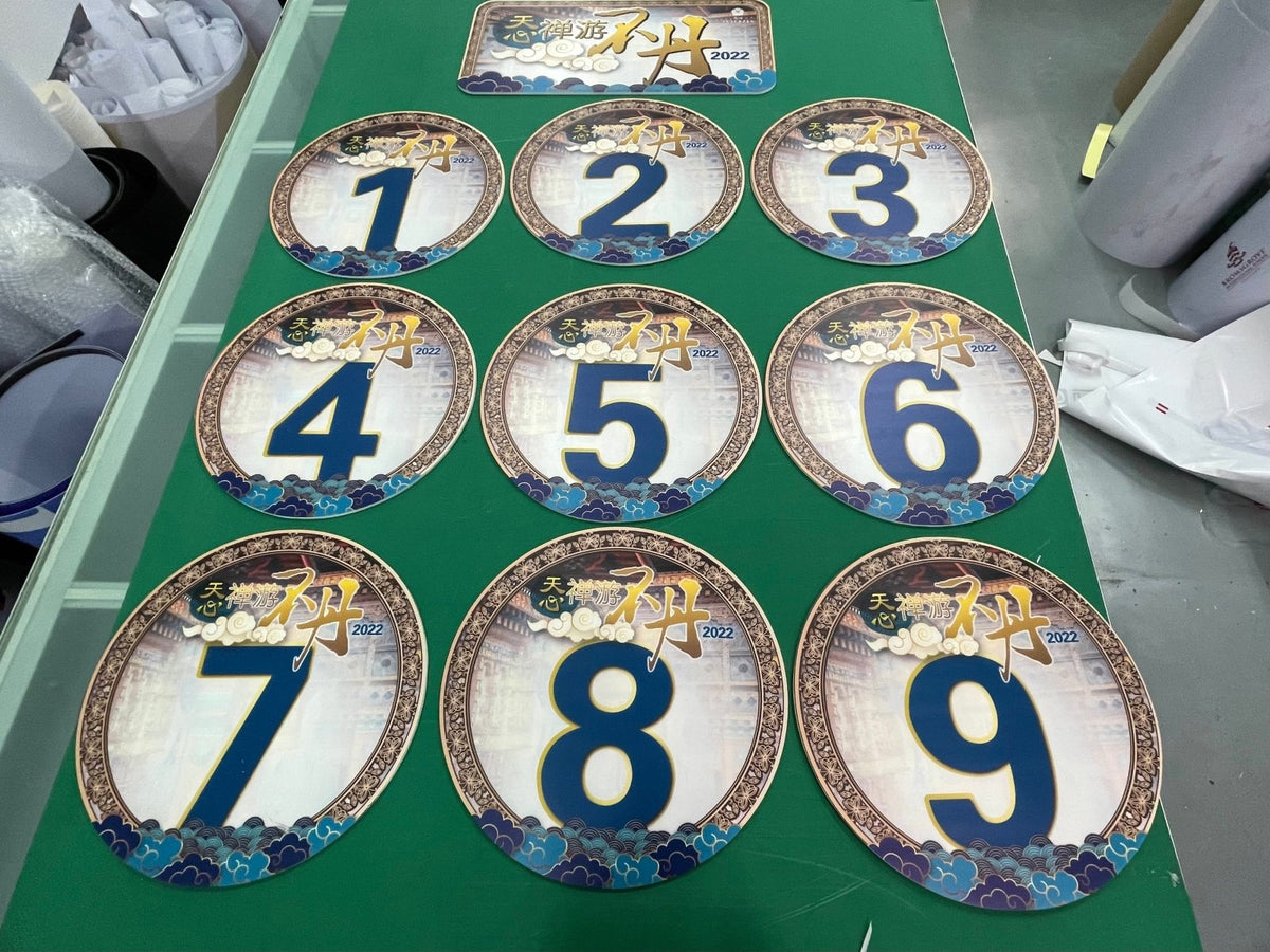 ป้ายพลาสวูด ติดสติ๊กเกอร์ สกรีนพิมพ์ยูวี พิมพ์คมชัด ทนแดดฝน แข็งแรง เหมาะสำหรับงานโฆษณา ป้ายร้าน และป้ายโปรโมชัน