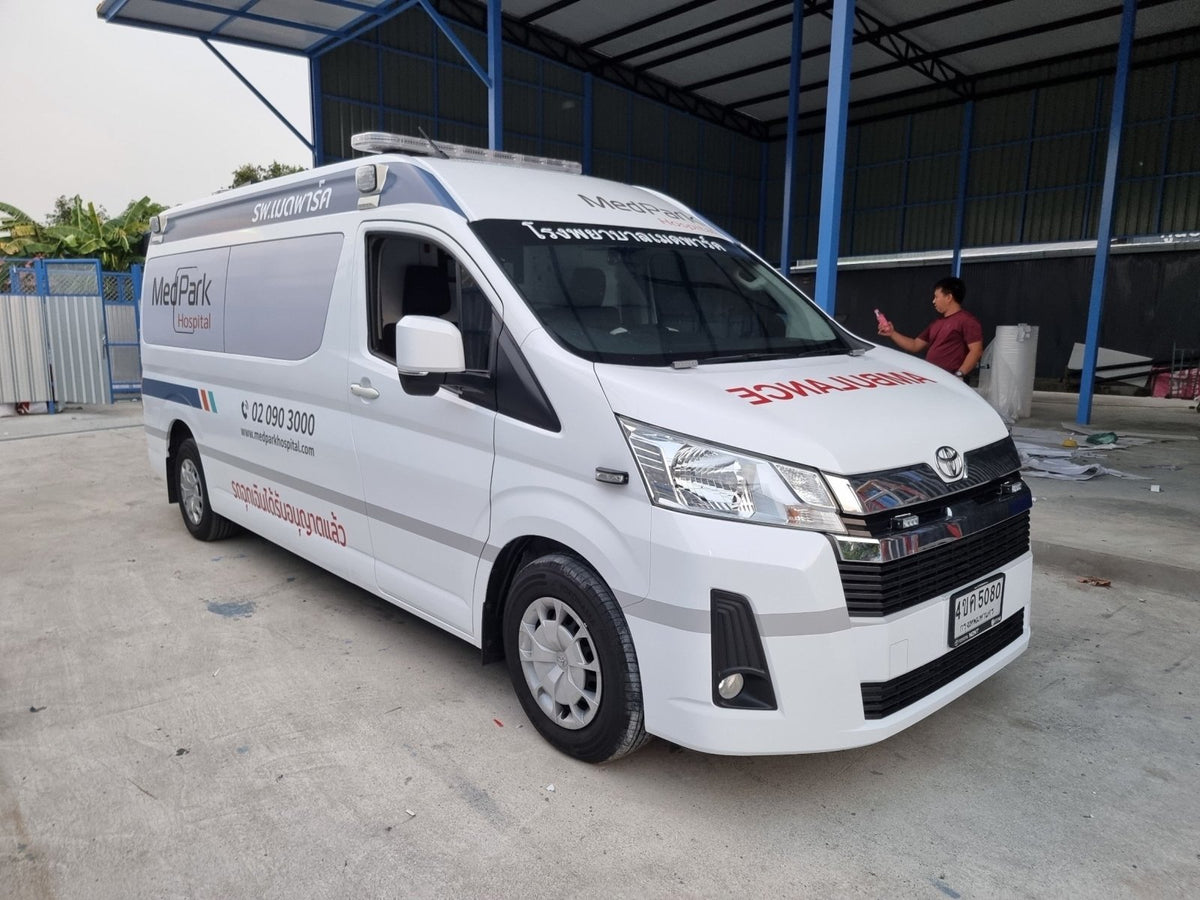 สติ๊กเกอร์ติดรถฉุกเฉิน Ambulance Sticker พิมพ์คมชัด สะท้อนแสงได้ เหมาะสำหรับรถพยาบาล รถกู้ชีพ และยานพาหนะฉุกเฉินทุกประเภท