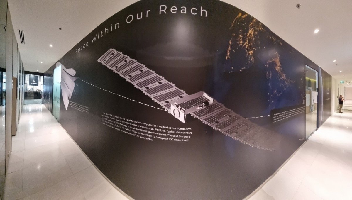 สติ๊กเกอร์ติดผนังห้อง และผนังปูน Wall Sticker พิมพ์ลายคมชัด ติดตั้งง่าย เหมาะสำหรับตกแต่งบ้าน ร้านค้า และออฟฟิศ