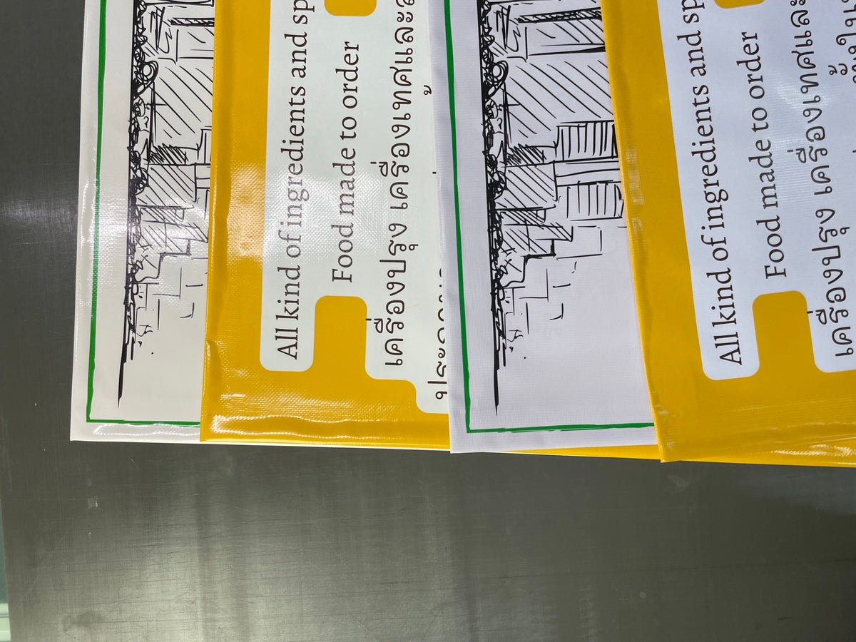 ไวนิลอิงค์เจ็ท เปรียบเทียบเกรด สีสดทนแดดฝน เหมาะสำหรับงานโฆษณา ป้ายหน้าร้าน และอีเวนต์