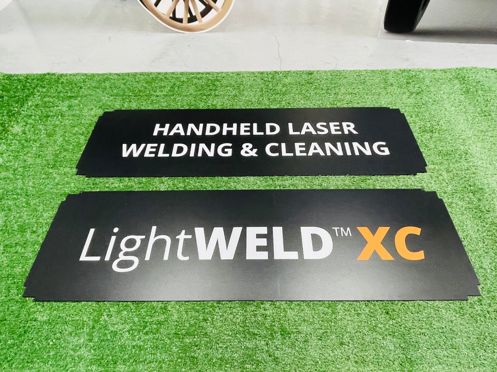 ป้ายอลูมิเนียม พิมพ์ยูวี Print UV คมชัด ทนแดดฝน เหมาะสำหรับป้ายบริษัทและงานอุตสาหกรรม