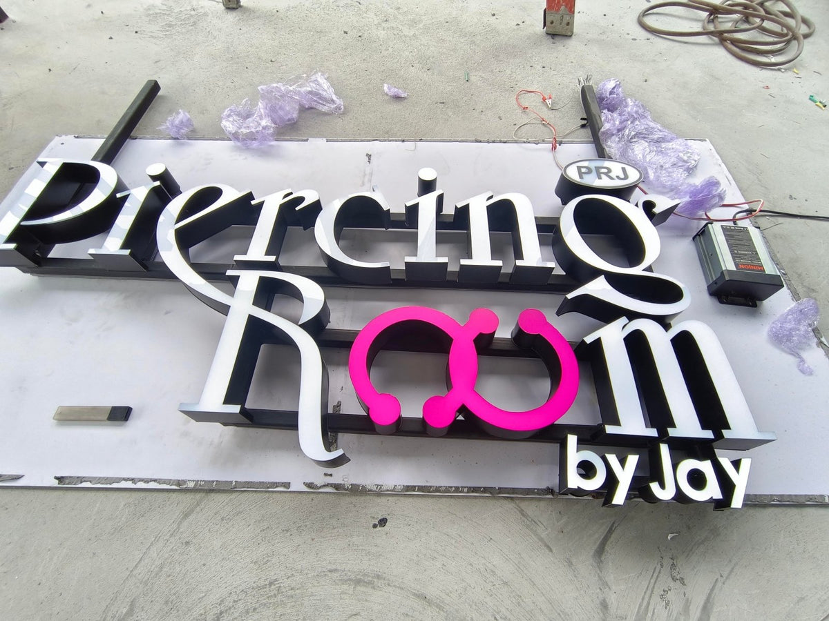 อักษรไฟไม่มีขอบ และป้ายไฟอลูมิเนียมไม่มีคิ้ว ดีไซน์ทันสมัย สว่างคมชัด เหมาะสำหรับป้ายร้านค้า ป้ายบริษัท และงานตกแต่งอาคาร