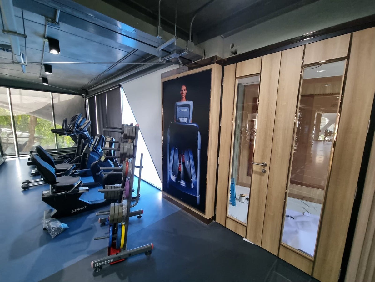 ป้ายฟิตเนส ตกแต่งยิม สปอร์ตคลับ ดีไซน์ทันสมัย พิมพ์คมชัด เหมาะสำหรับสปอร์ตคลับและศูนย์ออกกำลังกาย