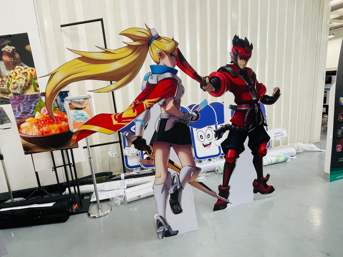 สแตนดี้อนิเมะ สแตนดี้การ์ตูน Standee Anime ดีไซน์สีสด คมชัด เหมาะสำหรับงานอีเวนต์ และร้านค้า