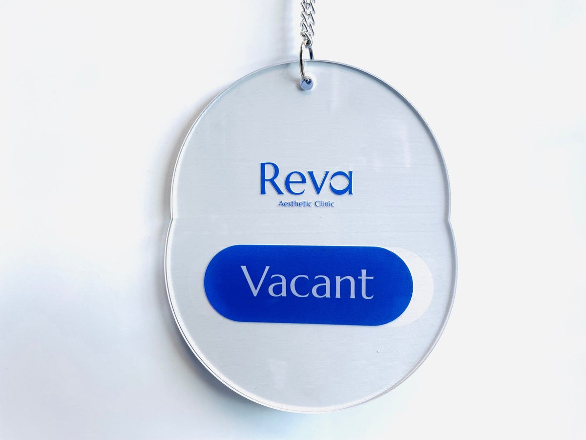 อะคริลิคใสพิมพ์กลับด้าน และพิมพ์พลาสติก พิมพ์คมชัด สีสดใส เหมาะสำหรับป้ายบริษัท ป้ายร้านค้า งานตกแต่ง และงานโฆษณา