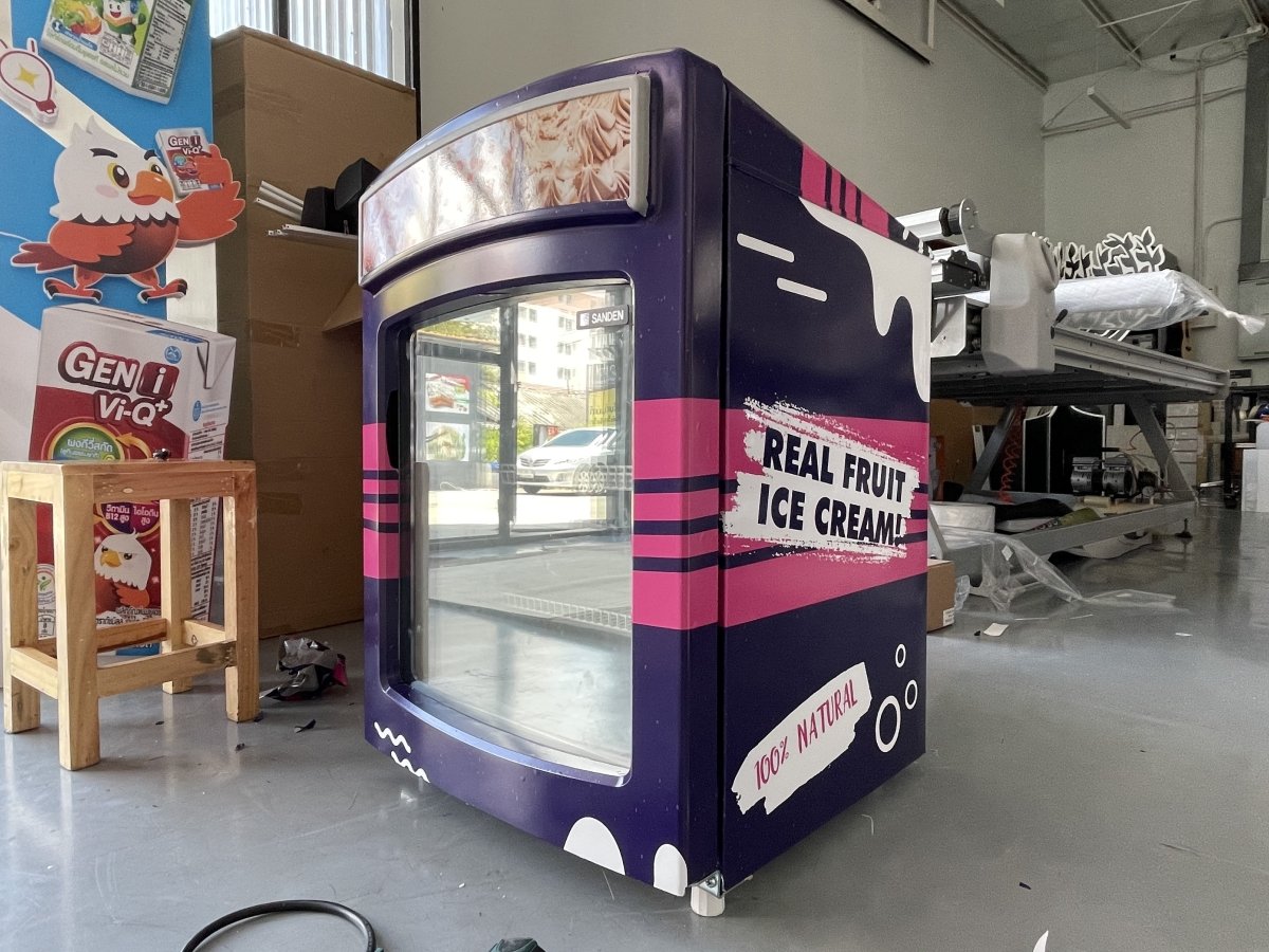 สติ๊กเกอร์ติดเฟอร์นิเจอร์ Sticker Wrap ตู้อุปกรณ์ - Octopus Media Solutions