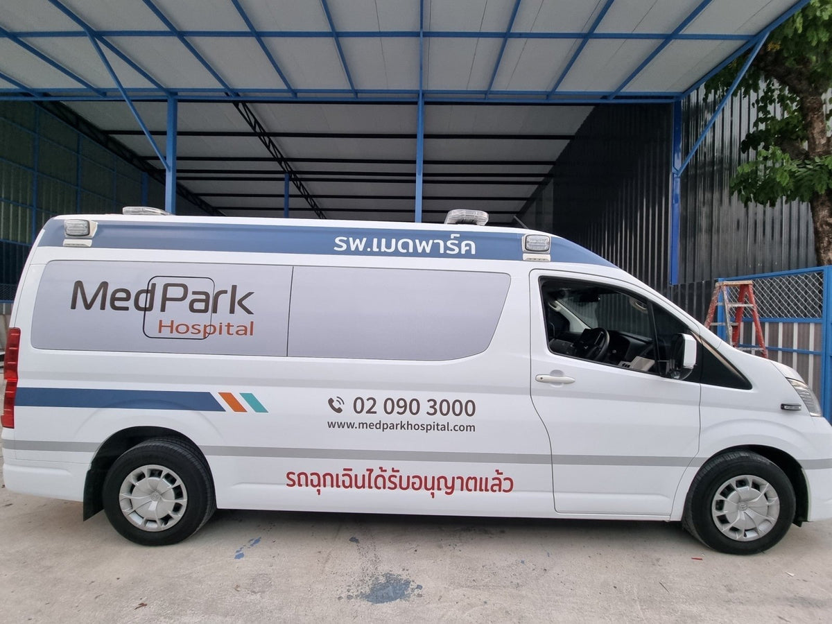 สติ๊กเกอร์ติดรถฉุกเฉิน Ambulance Sticker พิมพ์คมชัด สะท้อนแสงได้ เหมาะสำหรับรถพยาบาล รถกู้ชีพ และยานพาหนะฉุกเฉินทุกประเภท