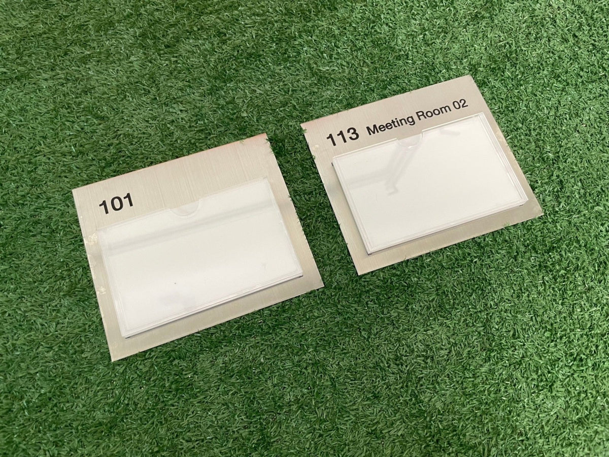 กรอบอะคริลิคสอดเอกสาร โปร่งใส แข็งแรง ใช้งานง่าย เหมาะสำหรับสำนักงาน โรงแรม และอาคารพาณิชย์