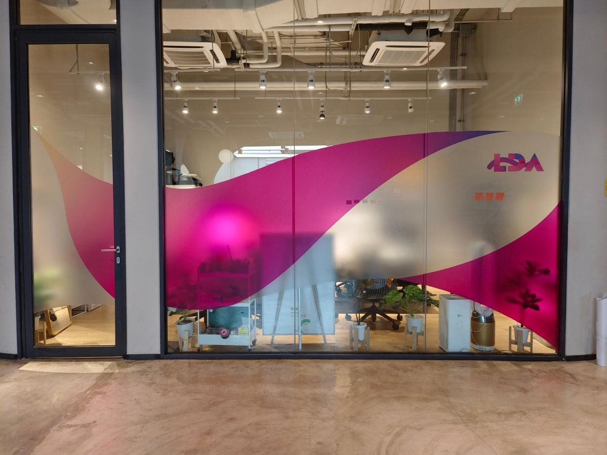 สติ๊กเกอร์ฝ้า พิมพ์อิงค์เจ็ท ติดกระจก ลวดลายสวยงาม กันแสง เหมาะสำหรับออฟฟิศและร้านค้า