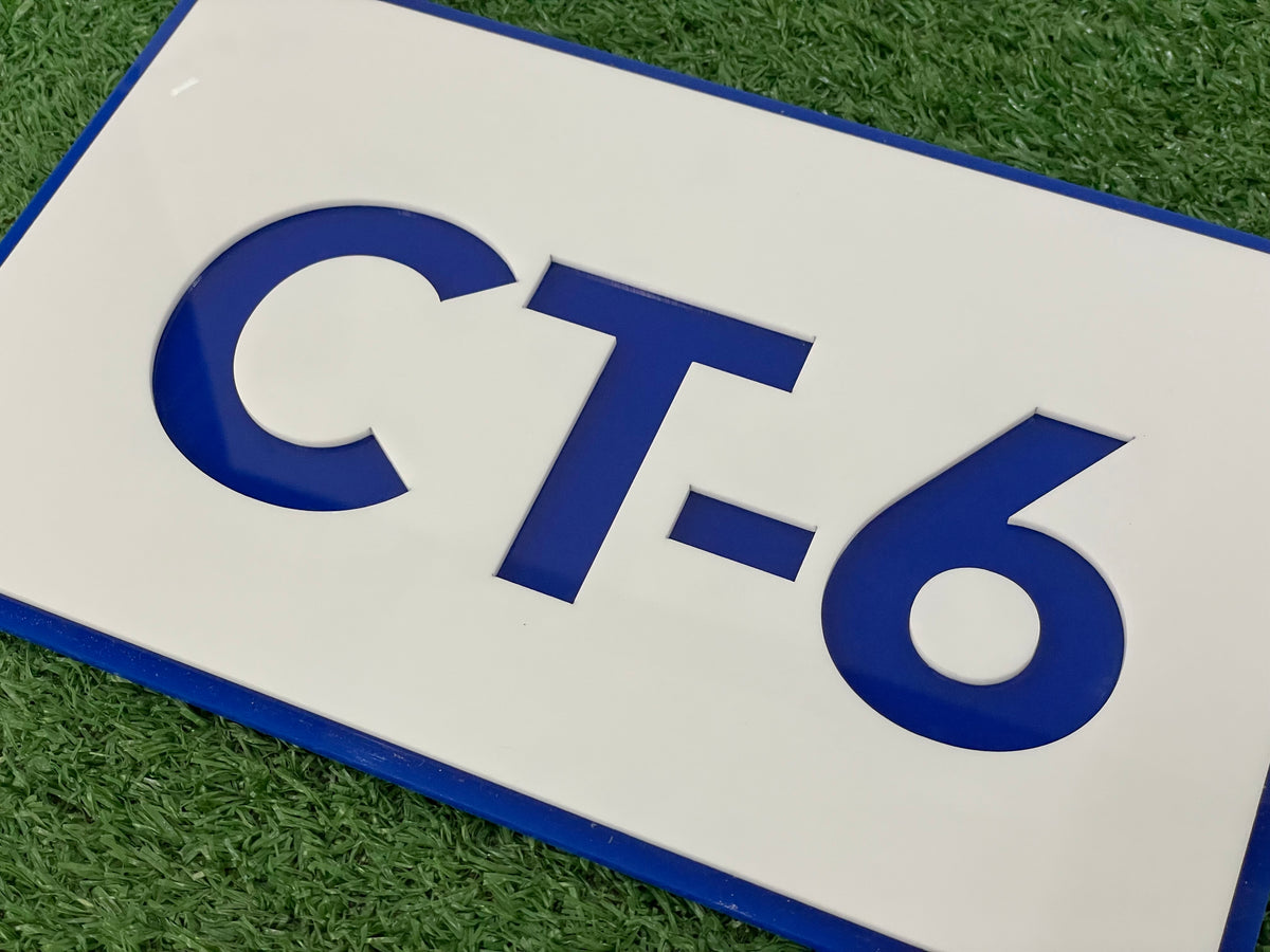 ป้ายอะคริลิคพิมพ์ยูวี แผ่นอะคริลิค และอะคริลิคติดสติ๊กเกอร์ พิมพ์คมชัด สีสวยทนทาน เหมาะสำหรับป้ายบริษัท ร้านค้า และงานตกแต่ง