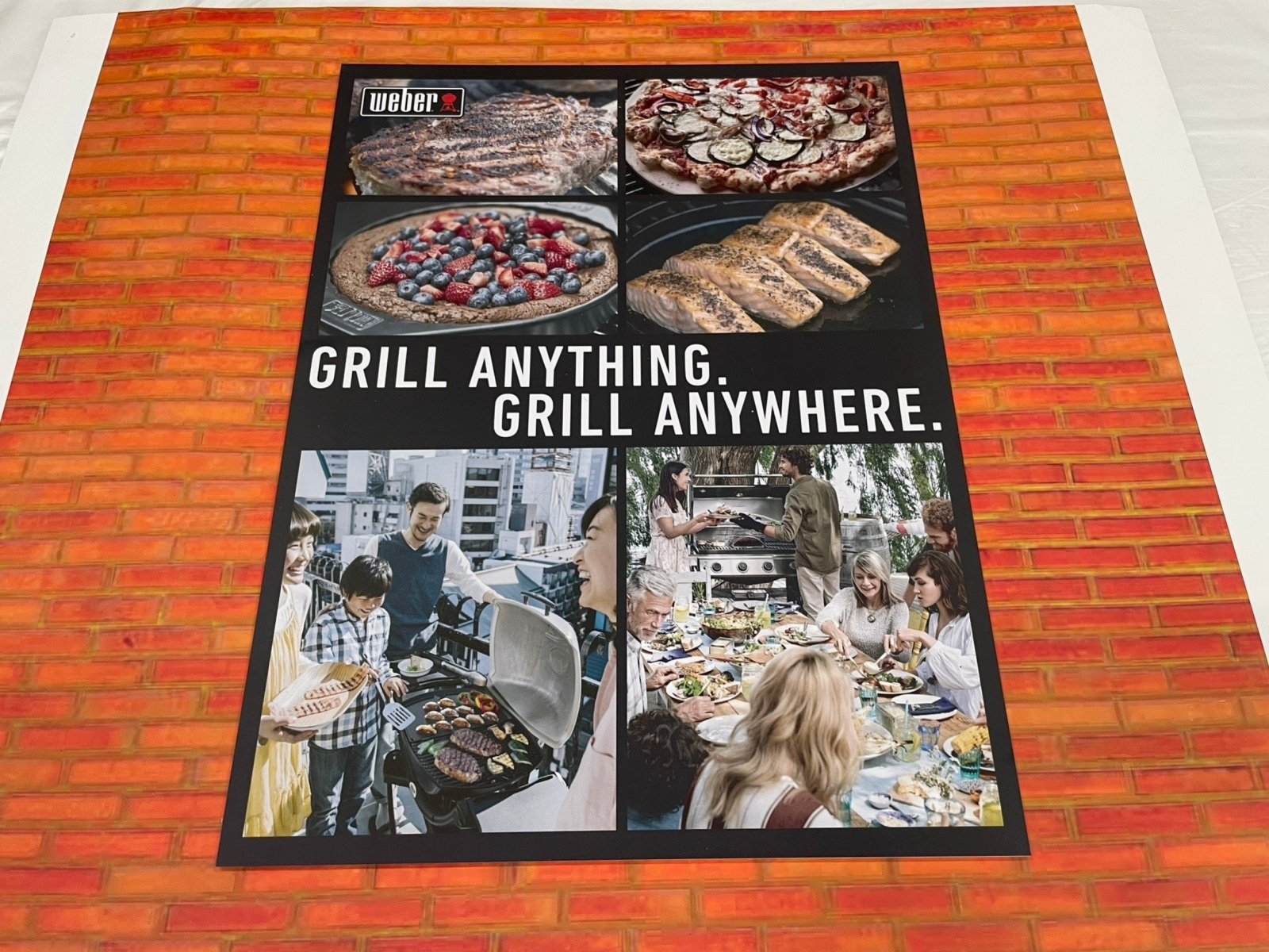 พิมพ์โปสเตอร์โฆษณาสินค้า Poster Ad โปสเตอร์ขนาดใหญ่ พิมพ์คมชัด สีสด เหมาะสำหรับงานโปรโมชัน โฆษณา และตกแต่งร้าน