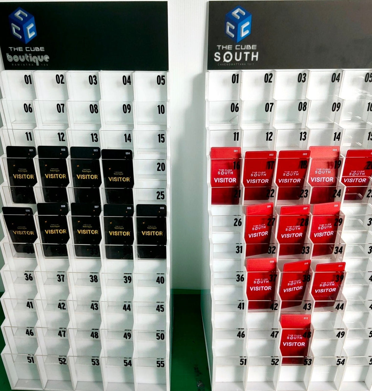 ชั้นวางบัตร กล่องใส่บัตร อะคริลิค โปร่งใส แข็งแรง เหมาะสำหรับออฟฟิศ ร้านค้า และงานแสดงสินค้า