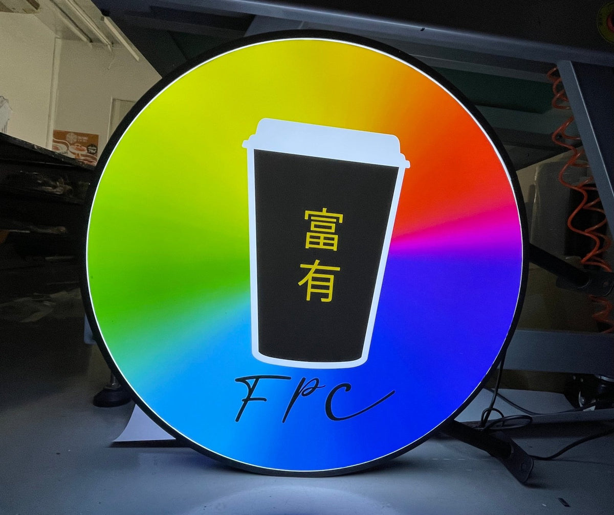 ป้ายไฟสำเร็จรูป Light Box ดีไซน์กะทัดรัด ติดตั้งง่าย สว่างคมชัด เหมาะสำหรับป้ายโฆษณา หน้าร้าน และงานโปรโมชัน