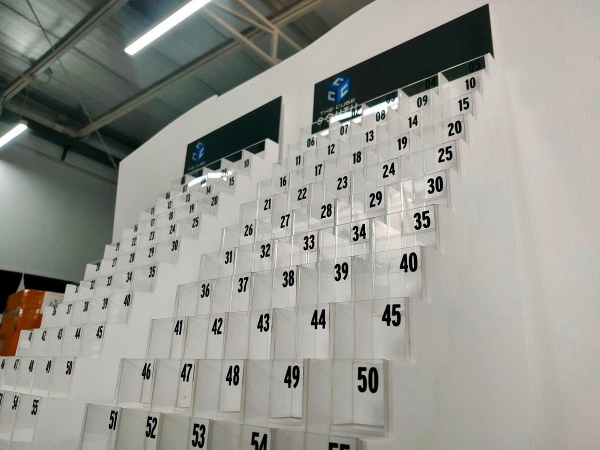 ชั้นวางบัตร กล่องใส่บัตร อะคริลิค โปร่งใส แข็งแรง เหมาะสำหรับออฟฟิศ ร้านค้า และงานแสดงสินค้า