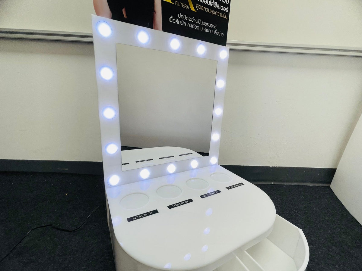 ดิสเพลย์ชั้นวางสินค้าอะคริลิค โปร่งใส ดีไซน์หรูหรา เหมาะสำหรับโชว์สินค้าและงานแสดงสินค้า