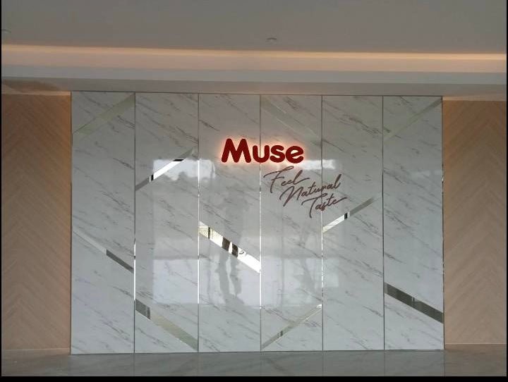 ป้ายโลโก้ไฟออกหลัง แสงสวยหรู สว่างรอบตัวอักษร เหมาะสำหรับอาคาร บริษัท และงานตกแต่ง