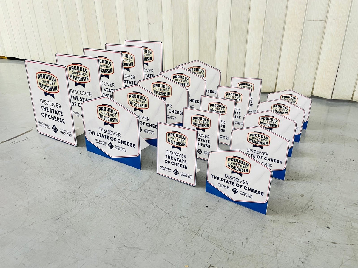 เต้นท์การ์ด สแตนดี้ตั้งโต๊ะ ป้ายตั้งฟิวเจอร์บอร์ด และป้ายสามเหลี่ยมตั้งโต๊ะ พิมพ์คมชัด เหมาะสำหรับเมนู โปรโมชั่น และป้ายโฆษณา