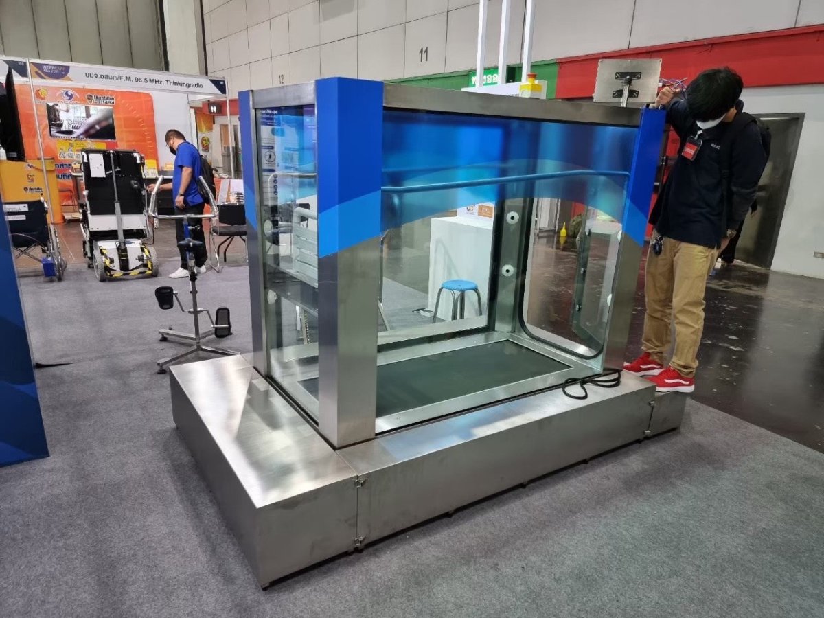 สติ๊กเกอร์ติดเฟอร์นิเจอร์ Sticker Wrap ตู้อุปกรณ์ - Octopus Media Solutions