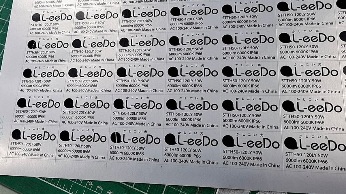 สติ๊กเกอร์ PET Metalized Sticker เงาเมทัลลิก พิมพ์คมชัด เหมาะสำหรับฉลากสินค้าและงานตกแต่ง