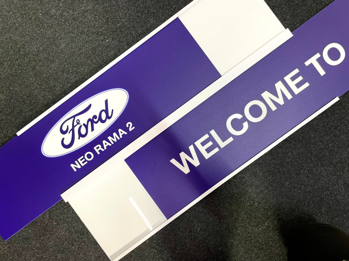 ป้ายอะคริลิคพิมพ์ยูวี แผ่นอะคริลิค และอะคริลิคติดสติ๊กเกอร์ พิมพ์คมชัด สีสวยทนทาน เหมาะสำหรับป้ายบริษัท ร้านค้า และงานตกแต่ง