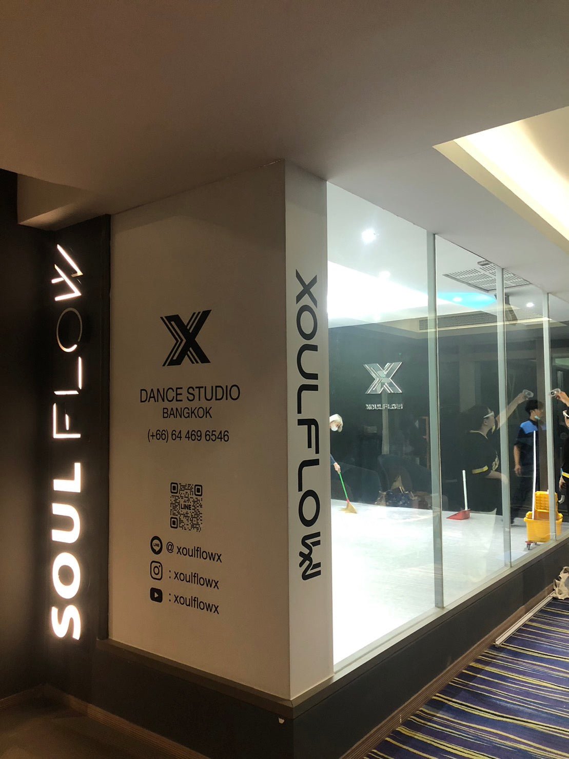 ป้ายฟิตเนส ตกแต่งยิม สปอร์ตคลับ ดีไซน์ทันสมัย พิมพ์คมชัด เหมาะสำหรับสปอร์ตคลับและศูนย์ออกกำลังกาย