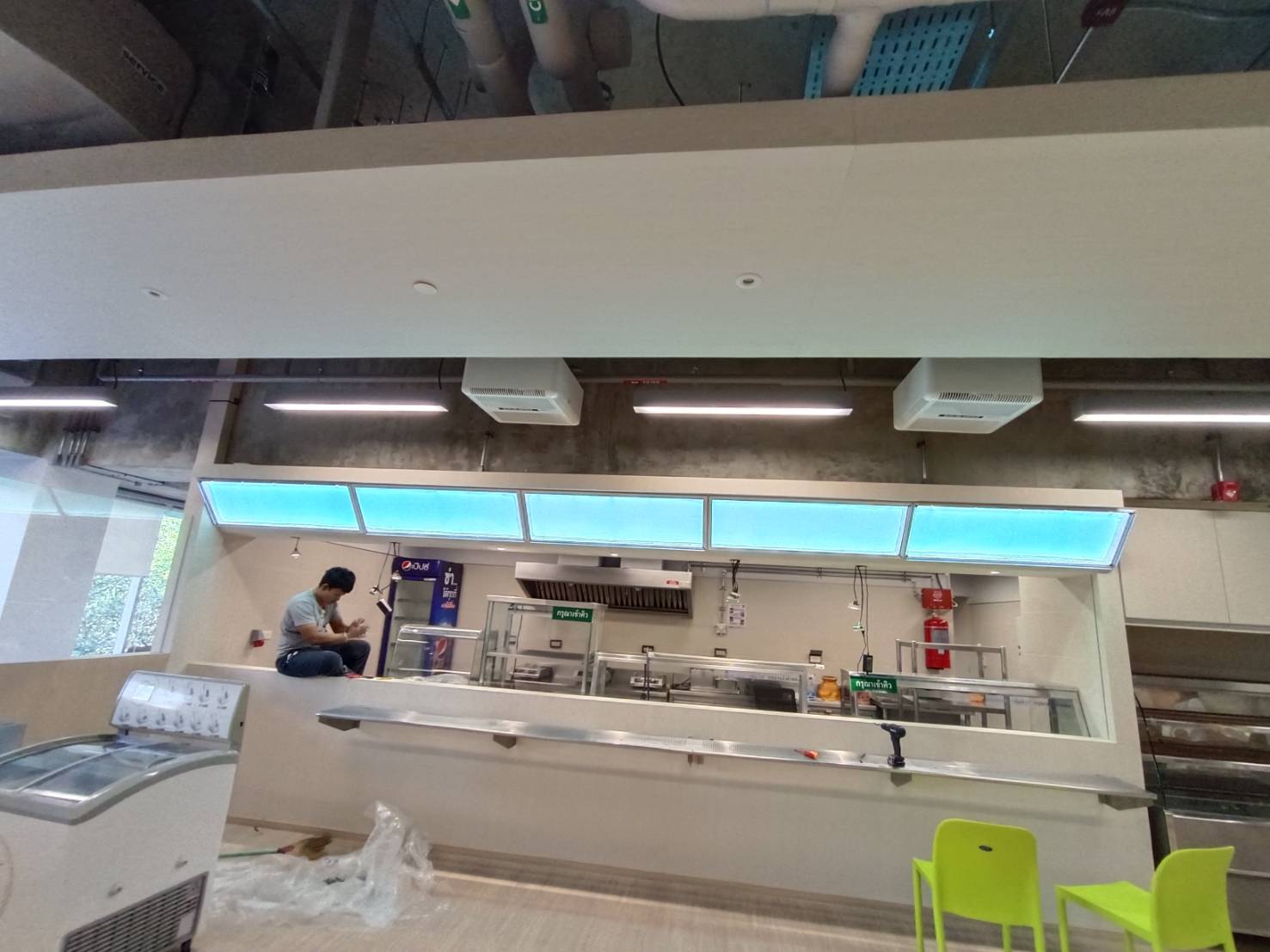 ป้ายไฟ LED Slim Lightbox ป้ายกรอบไฟแบบบาง ดีไซน์ทันสมัย สว่างคมชัด เหมาะสำหรับป้ายโฆษณา หน้าร้าน และงานโปรโมชัน