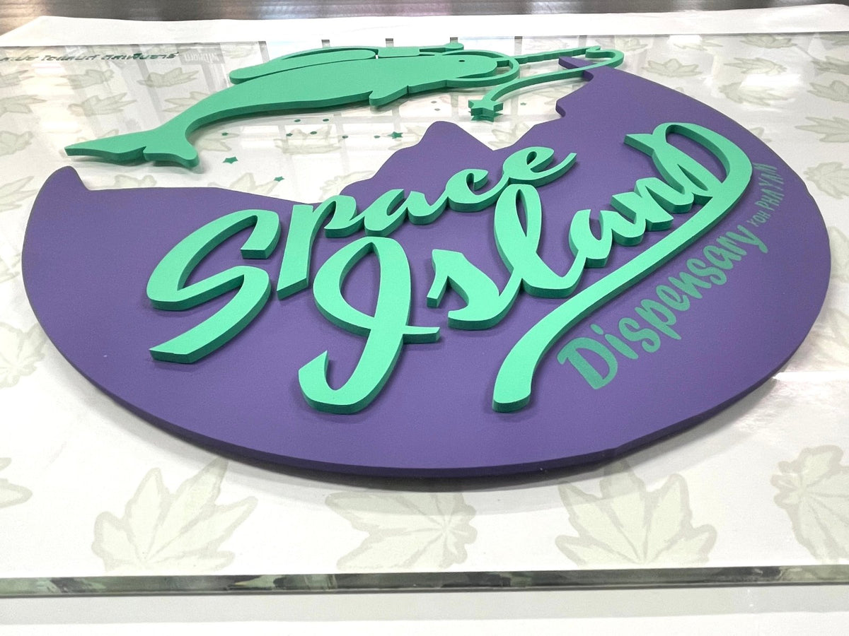 ป้ายพลาสวูดไดคัท และพลาสวูดตัวนูน พิมพ์คมชัด แข็งแรง ทนทาน เหมาะสำหรับป้ายร้านค้า ป้ายบริษัท และงานตกแต่งอาคาร