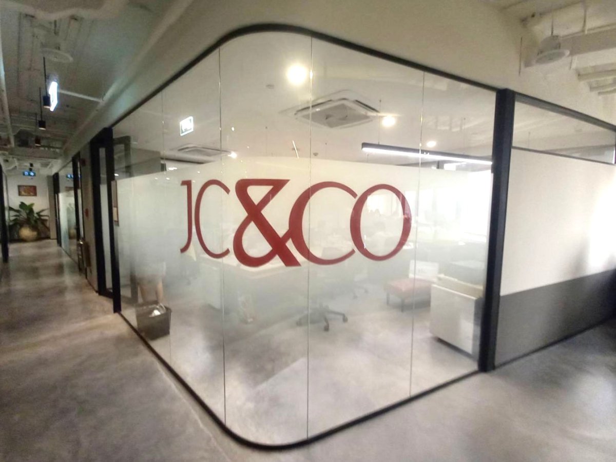 สติ๊กเกอร์ฝ้าติดกระจกห้องประชุม