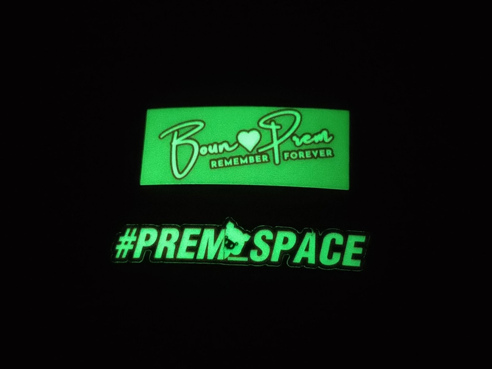 สติ๊กเกอร์เรืองแสง พรายน้ำ Glow in the Dark Sticker มองเห็นชัดในที่มืด เหมาะสำหรับงานตกแต่ง ป้ายความปลอดภัย และงานดีไซน์