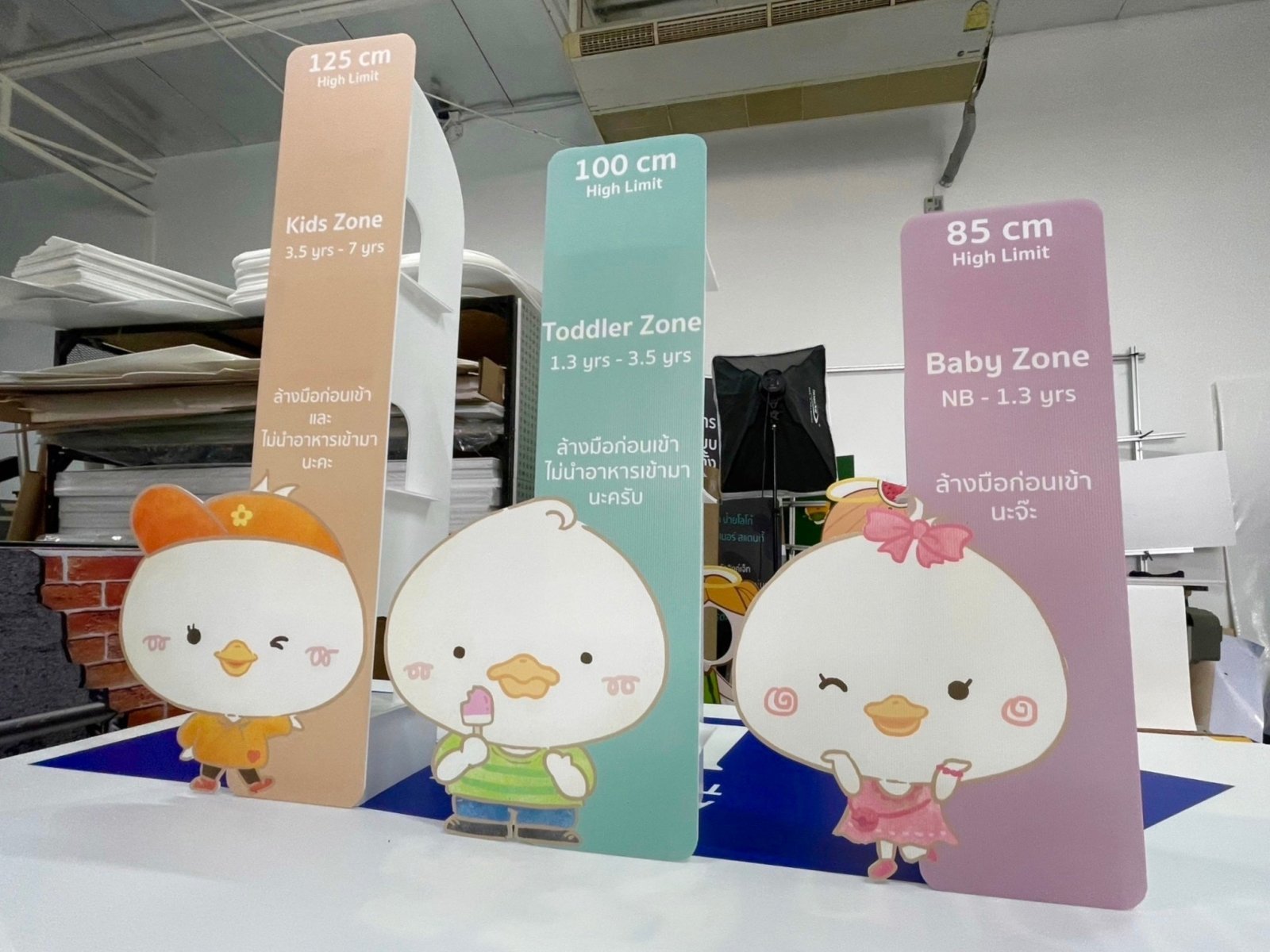 สแตนดี้ไดคัท Standee Die-Cut พิมพ์คมชัด น้ำหนักเบา ไดคัทตามแบบ เหมาะสำหรับงานอีเวนต์ โปรโมชัน และป้ายโฆษณา