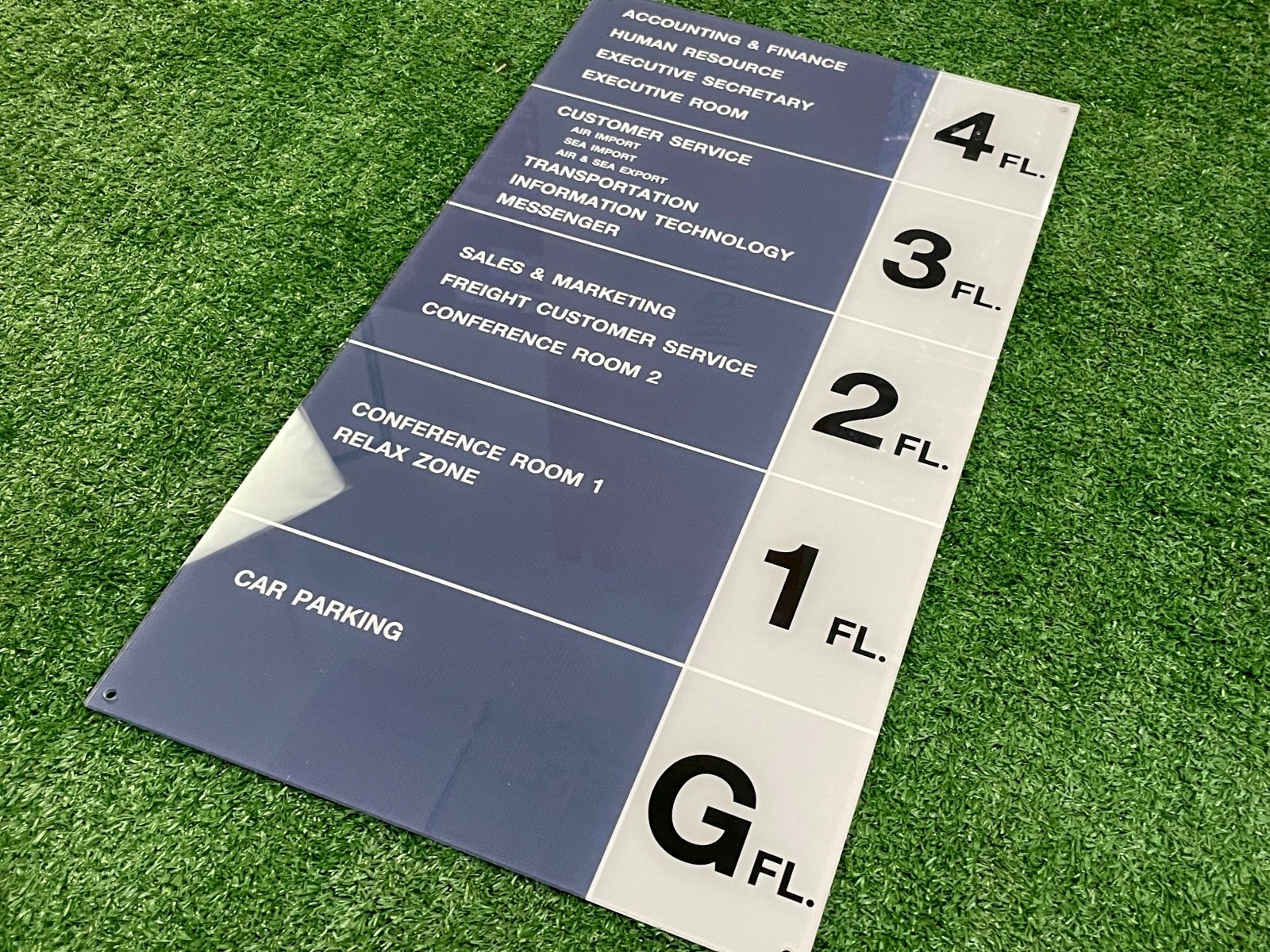 ป้ายบอกชั้น ตัวอักษรชัดเจน ดีไซน์เรียบหรู เหมาะสำหรับอาคารสำนักงาน โรงแรม และห้างสรรพสินค้า