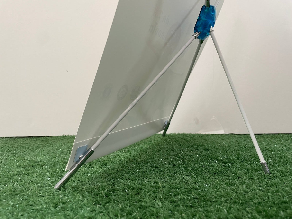 X-Stand Mini ตั้งโต๊ะ น้ำหนักเบา พกพาสะดวก เหมาะสำหรับงานโปรโมชันและประชาสัมพันธ์