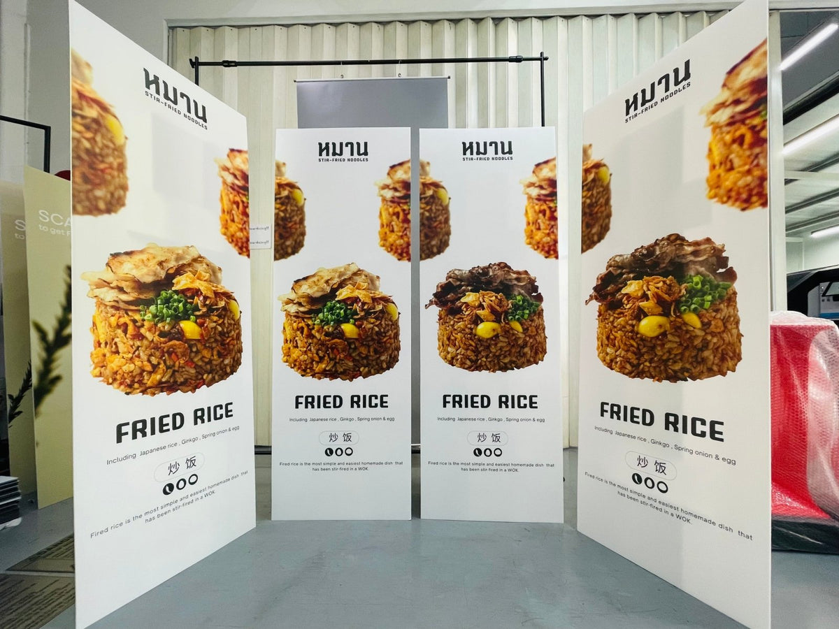 ป้ายสแตนดี้ Standee และป้ายฟิวเจอร์บอร์ดพร้อมขาตั้ง พิมพ์คมชัด น้ำหนักเบา เหมาะสำหรับงานอีเวนต์ โปรโมชัน และสื่อโฆษณา