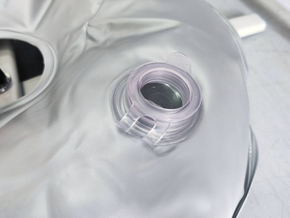 ธงชายหาด ธงปีกนก Beach Flag พิมพ์สีสดคมชัด โครงสร้างแข็งแรง เหมาะสำหรับงานอีเวนต์ โปรโมชัน และสื่อโฆษณาหน้าร้าน