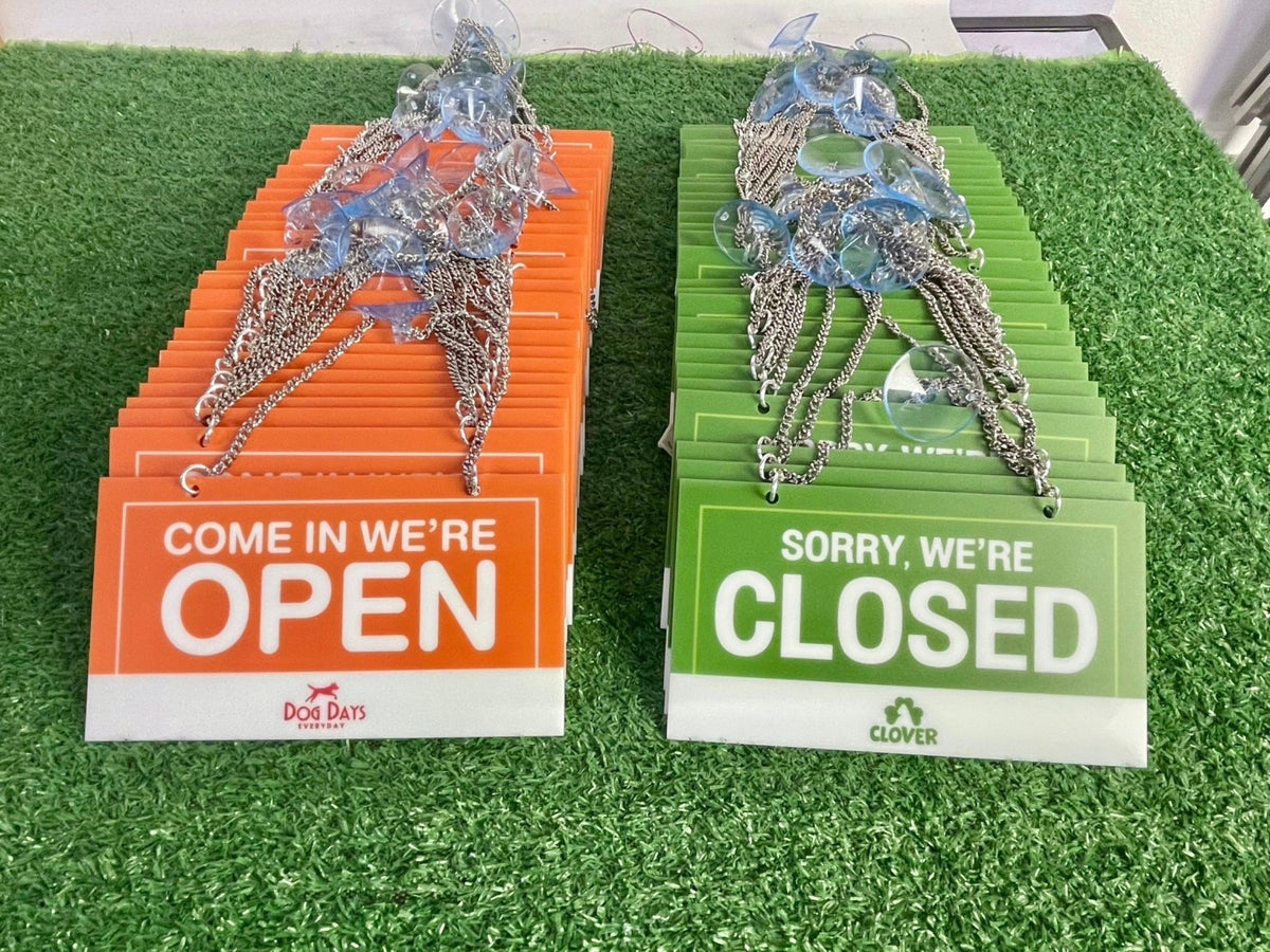 ป้ายคอมโพสิต พิมพ์สกรีนยูวี UV Inkjet พิมพ์คมชัด สีสด ทนทาน เหมาะสำหรับป้ายบริษัท อาคาร โครงการ และงานโฆษณากลางแจ้ง